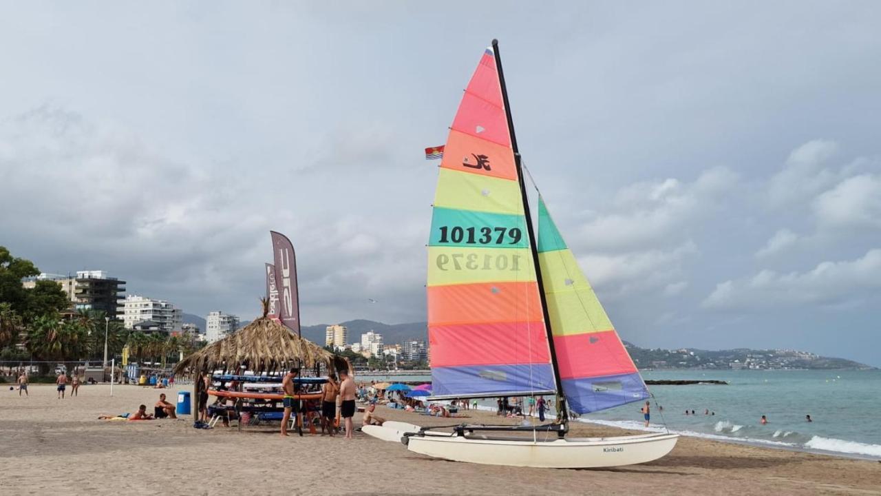 Apartamento De 1 Habitacion Frente Al Mar Y Con Piscina Apartment Benicassim Luaran gambar