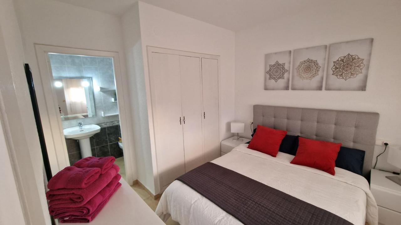 Apartamento De 1 Habitacion Frente Al Mar Y Con Piscina Apartment Benicassim Luaran gambar
