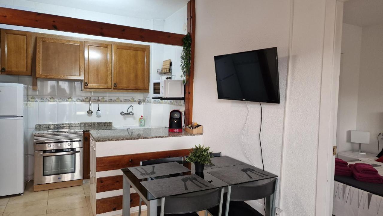 Apartamento De 1 Habitacion Frente Al Mar Y Con Piscina Apartment Benicassim Luaran gambar