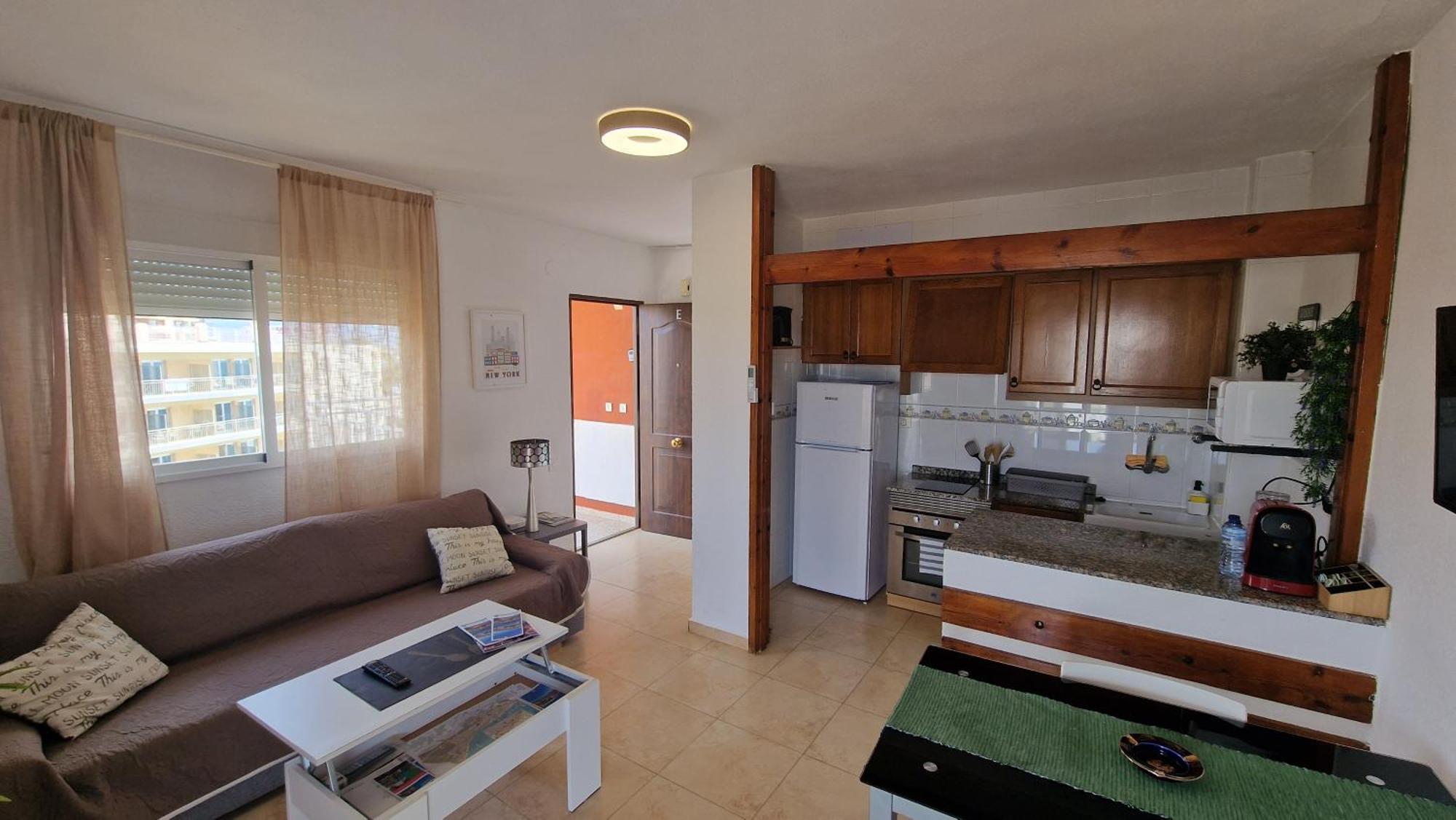 Apartamento De 1 Habitacion Frente Al Mar Y Con Piscina Apartment Benicassim Luaran gambar