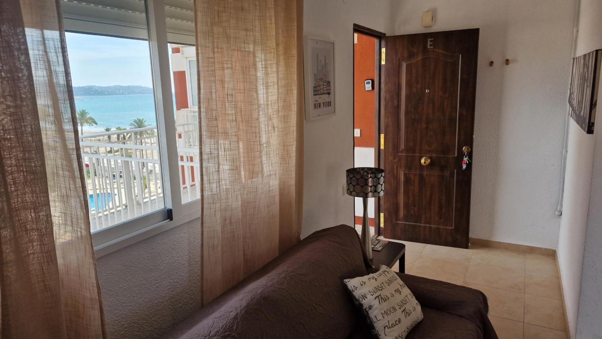 Apartamento De 1 Habitacion Frente Al Mar Y Con Piscina Apartment Benicassim Luaran gambar